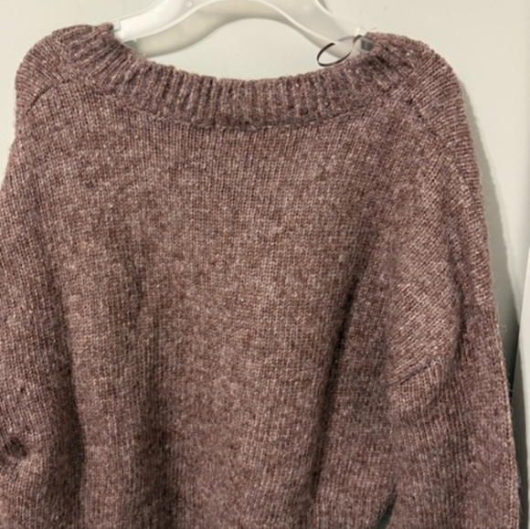 Garage Cropped Slouchy V-neck Sweater - Picture 5 of 6